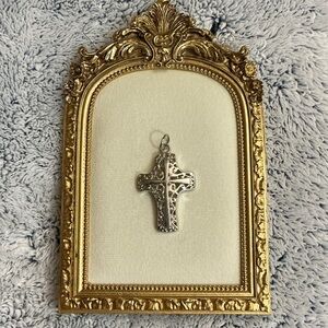 Elegant Silver Ornate Cross Pendant